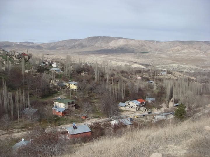Gürün Bahçeiçi (Tıhmın) Köyü