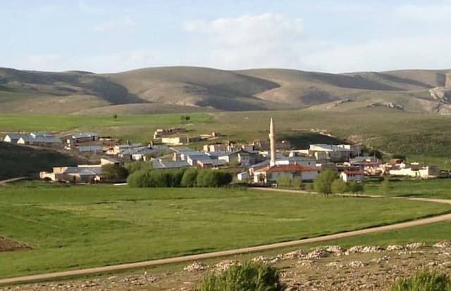 Gürün Çiçekyurt Köyü